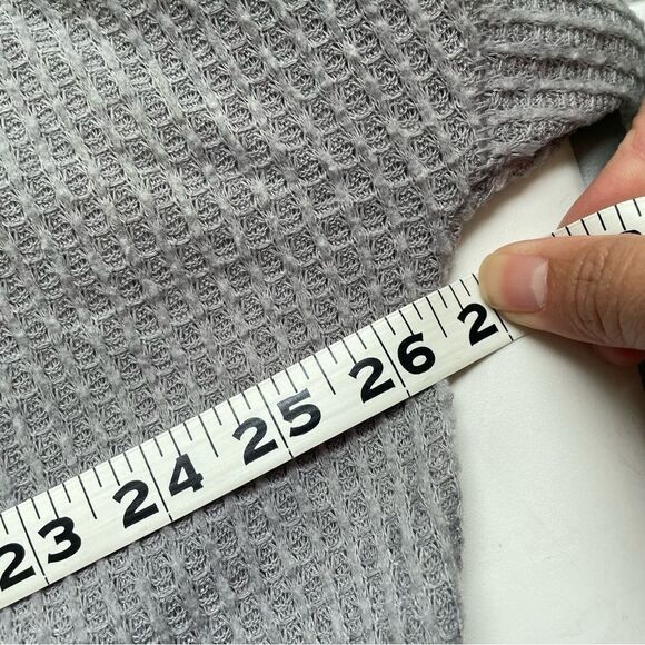 Out from under URBAN OUTFITTERS tie front thermal top gray button front XS - Picture 9 of 10